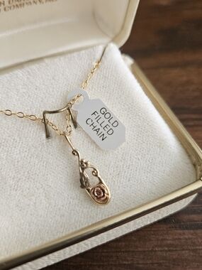 10k Gold Vintage Rare Design Black Hills Gold Rose Pendant Necklace